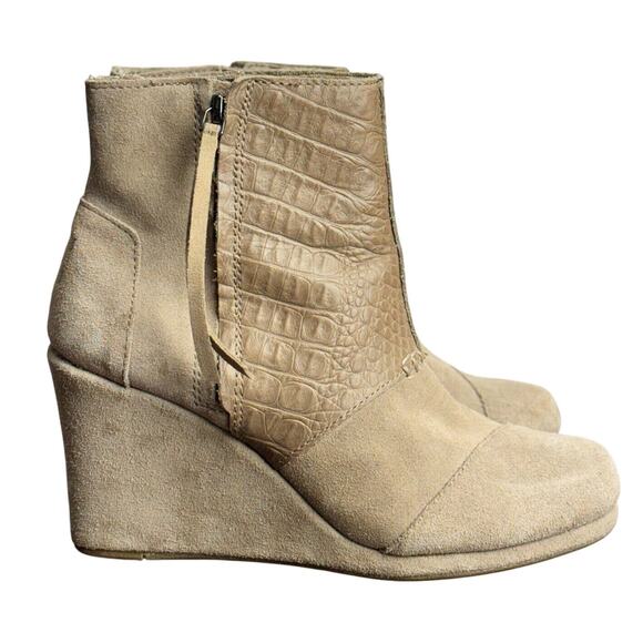 Women's Toms Desert Wedge Taupe Suede Leather Bootie Heels - Picture 12 of 12